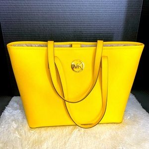 Michael Kors Tote